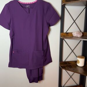 HeartSoul Scrubs, Purple, TOP: Medium & BOTTOMS: Small-Tall